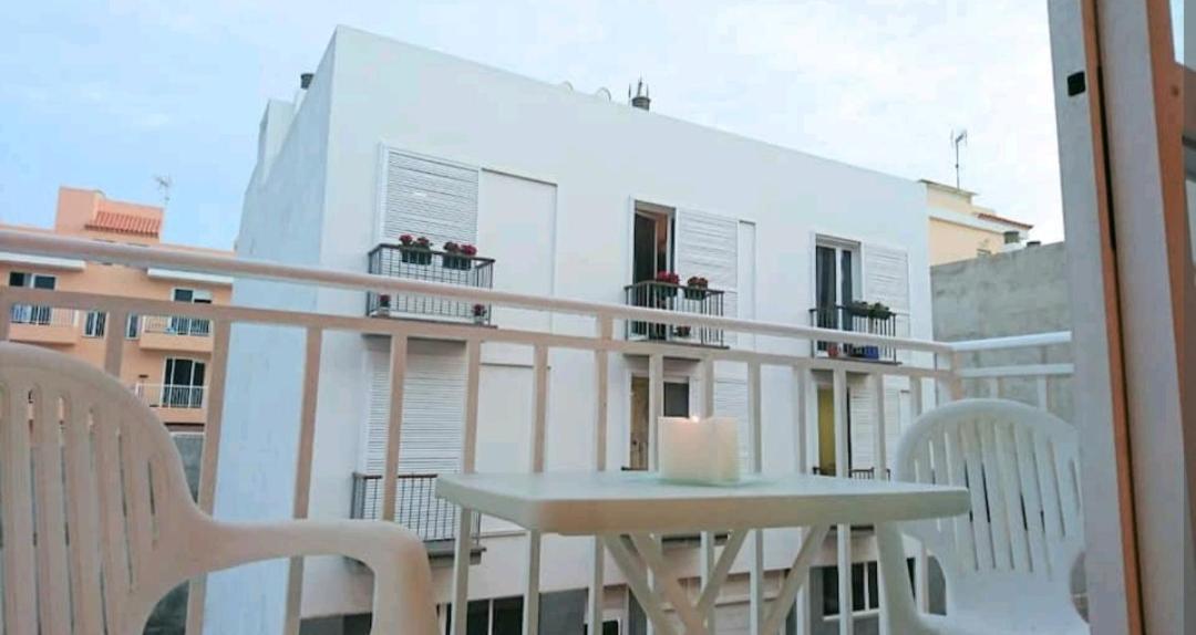 Cozy Apartment + Parking Playa San Juan เกีย เด อิโซรา ภายนอก รูปภาพ